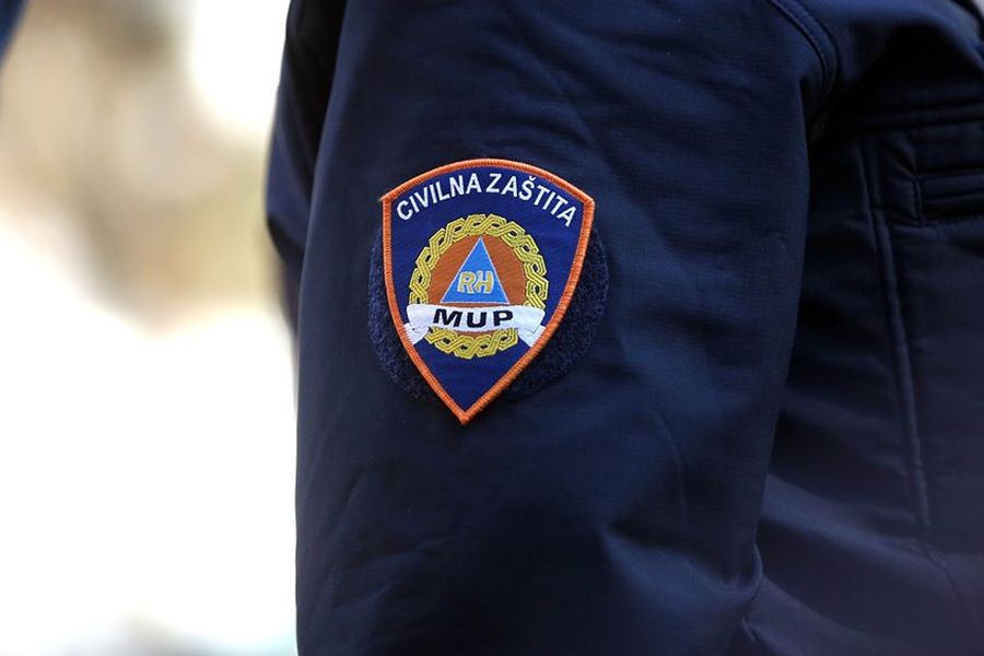 Civilna zaštita MUP-a stigla u Rovinj KRENULA KONTROLA NOŠENJA MASKICA 